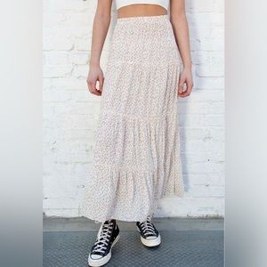 Brandy Melville izzy skirt